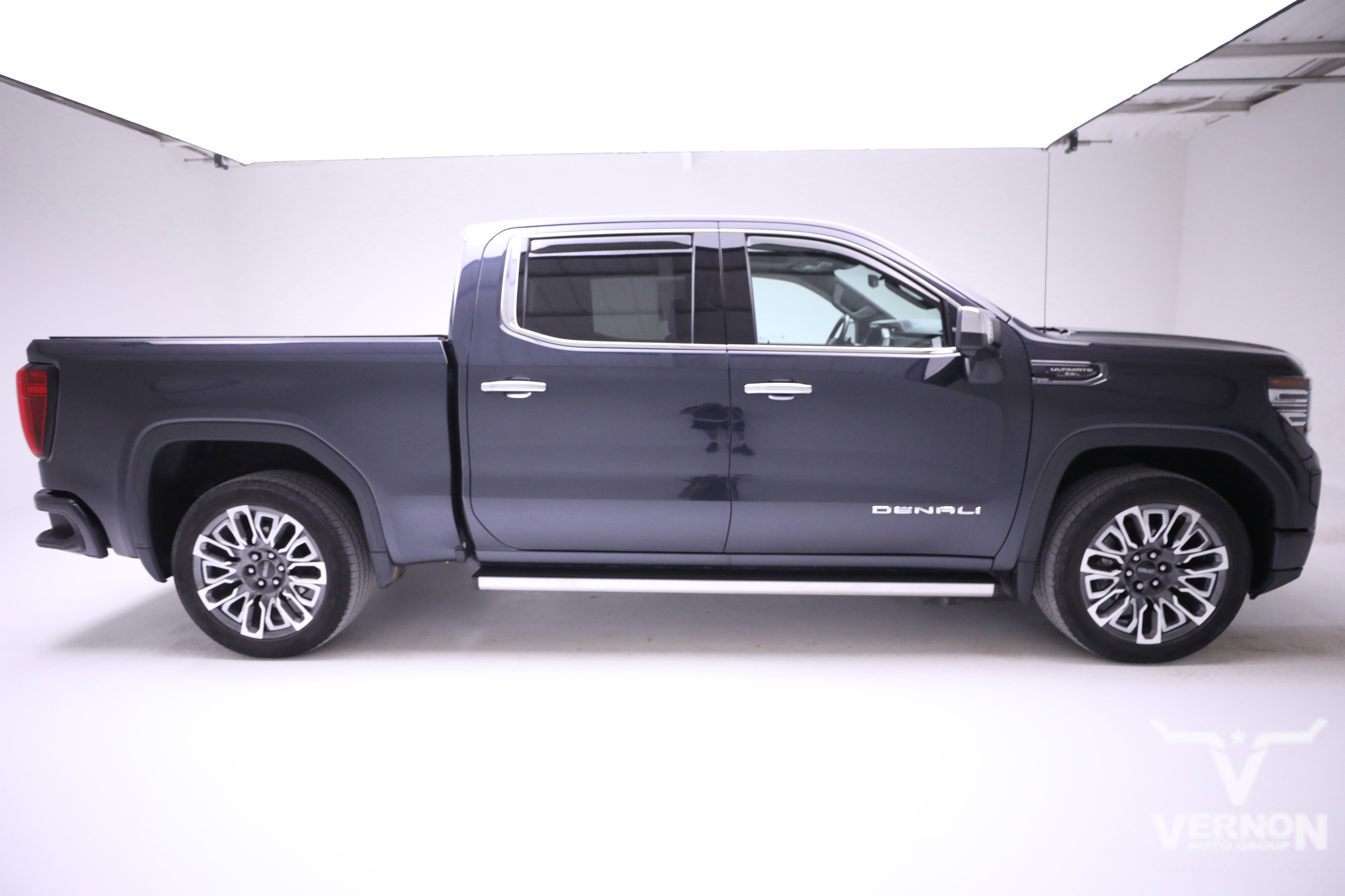 Used 2023 GMC Sierra 1500 Denali Ultimate image 6