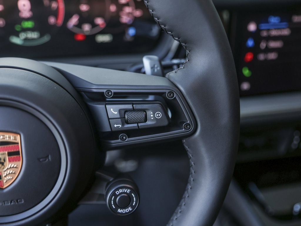 New 2026 Porsche Cayenne S AWD/4WD image 17