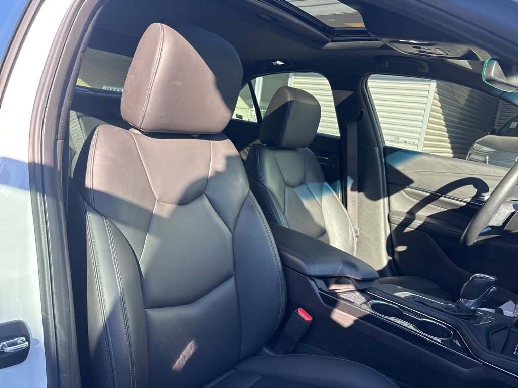 Used 2023 Cadillac CT4 Luxury w/ Sun And Sound Package image 16