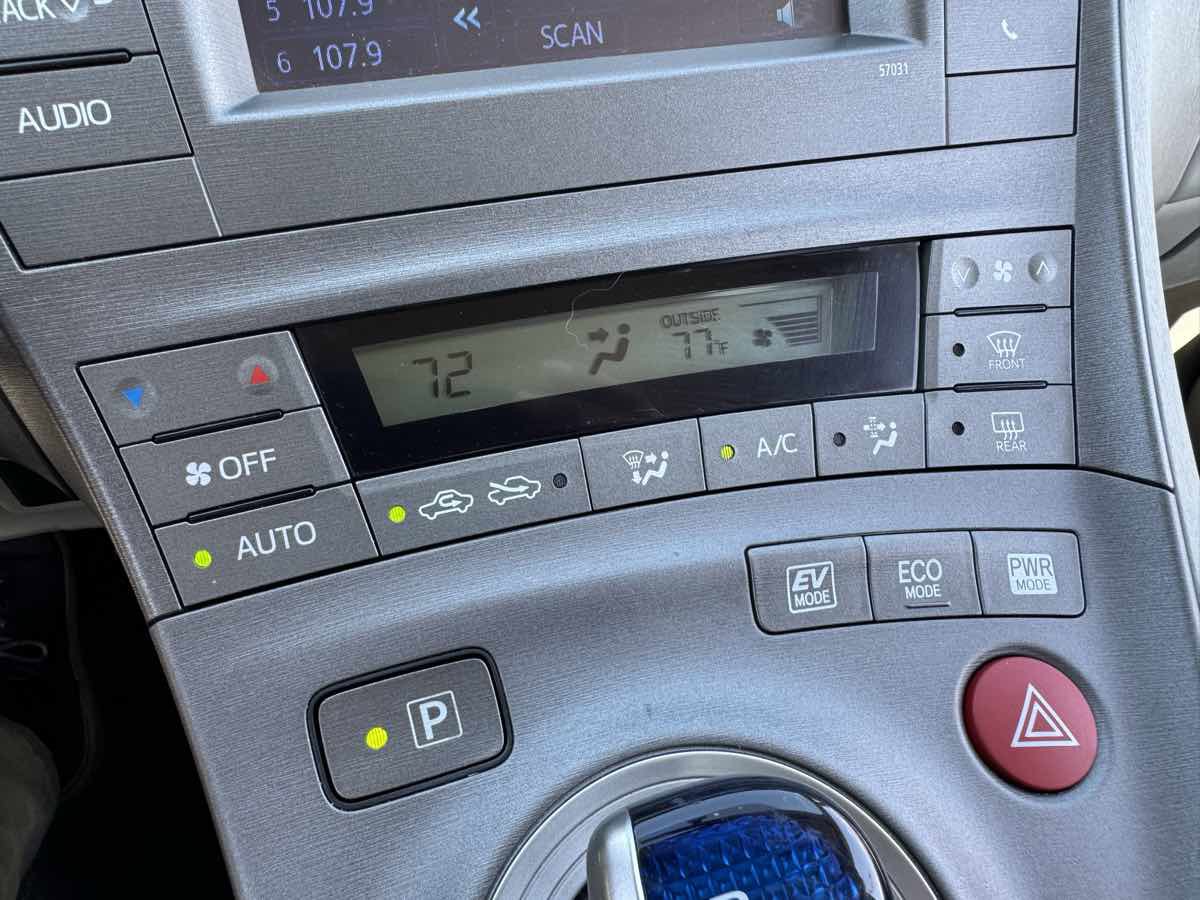 Used 2013 Toyota Prius Two FWD image 27