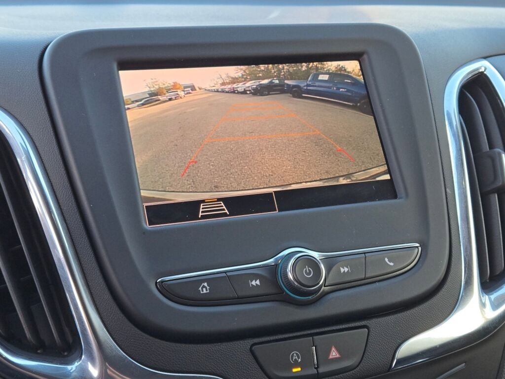 Used 2023 Chevrolet Equinox LT image 30