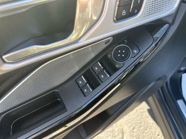 Used 2023 Ford Explorer Platinum w/ Technology Package image 17