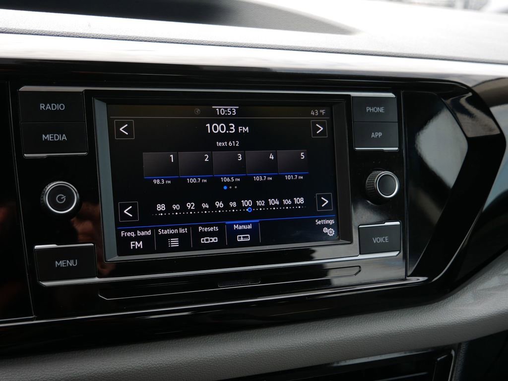 Used 2024 Volkswagen Taos S image 18