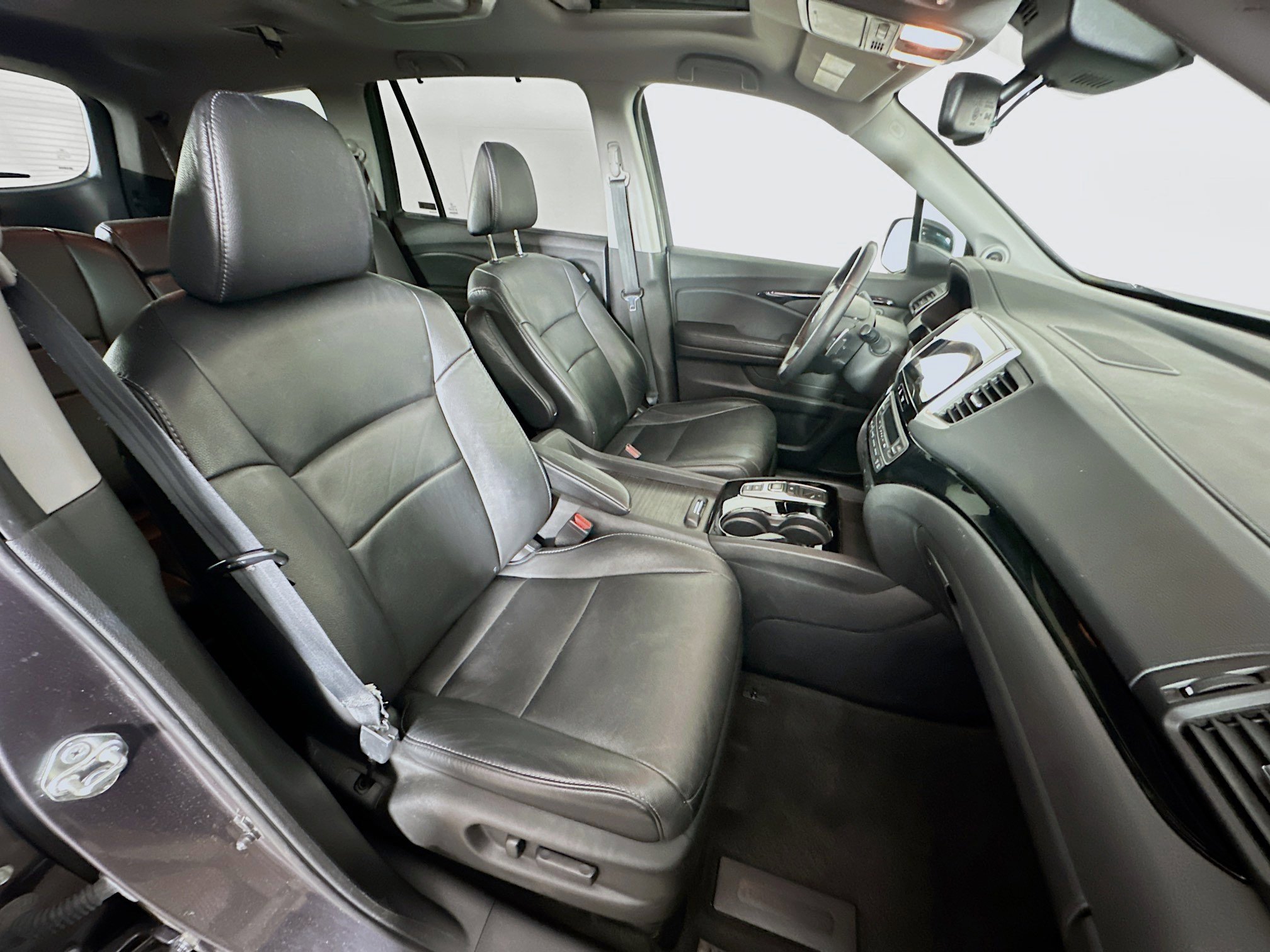 Used 2017 Honda Pilot Touring image 31