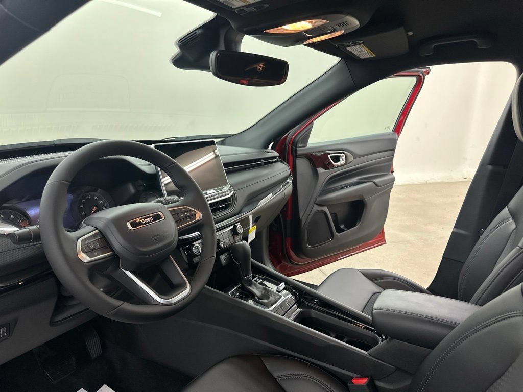 New 2026 Jeep Compass Latitude AWD/4WD image 30