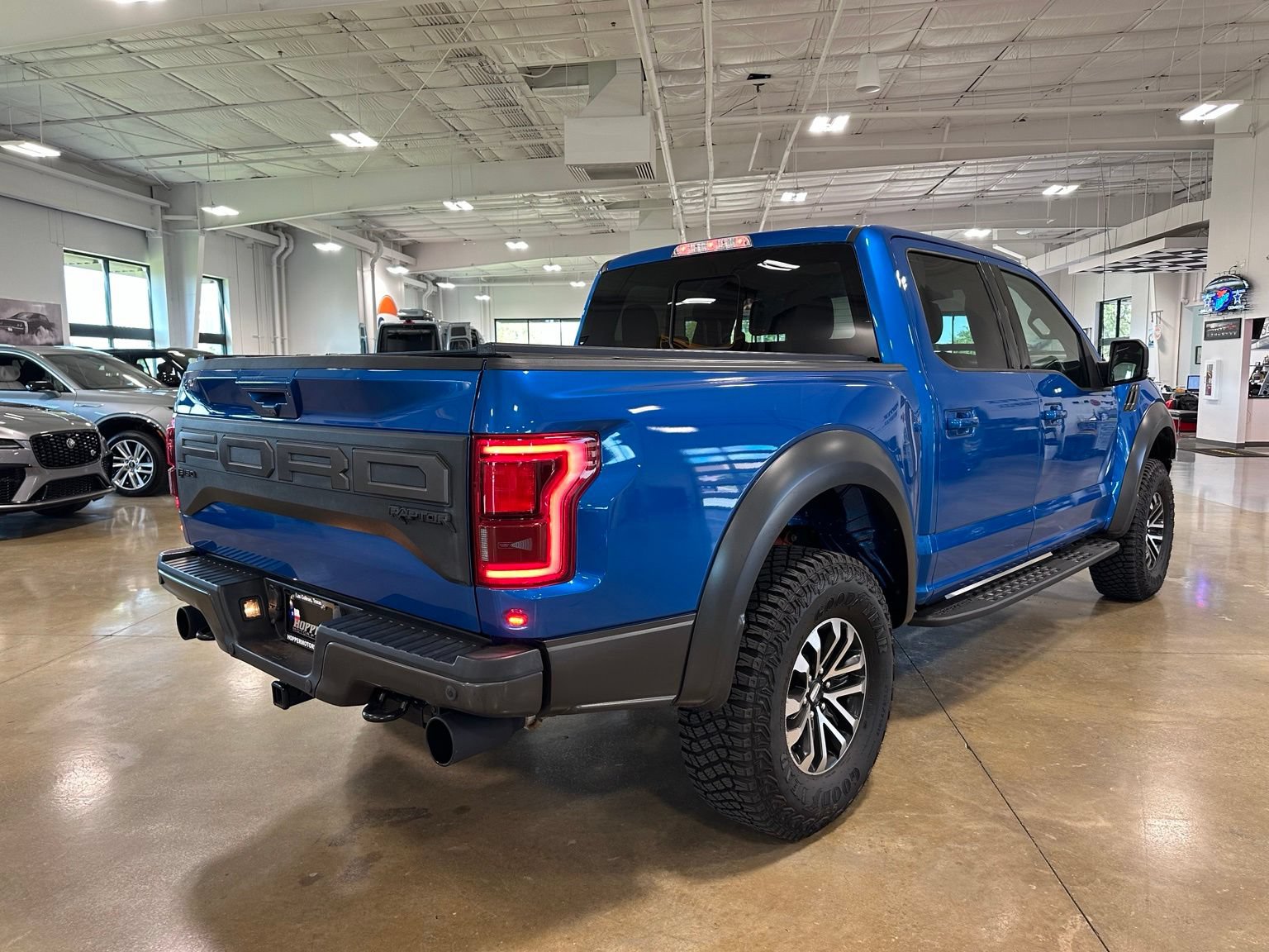 Used 2019 Ford F150 Raptor w/ Equipment Group 802A Luxury AWD/4WD image 8
