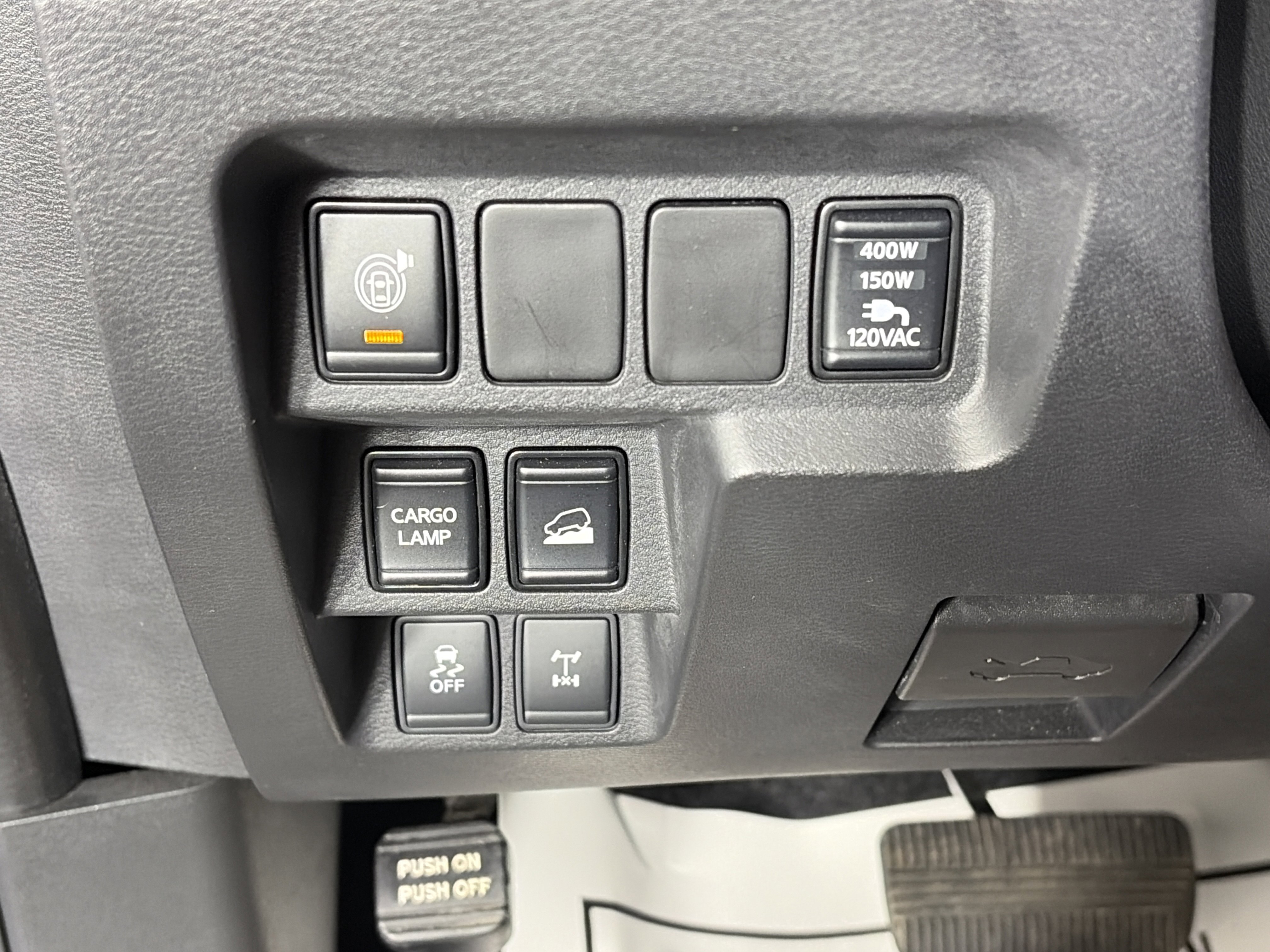 Used 2022 Nissan Frontier PRO-4X image 29