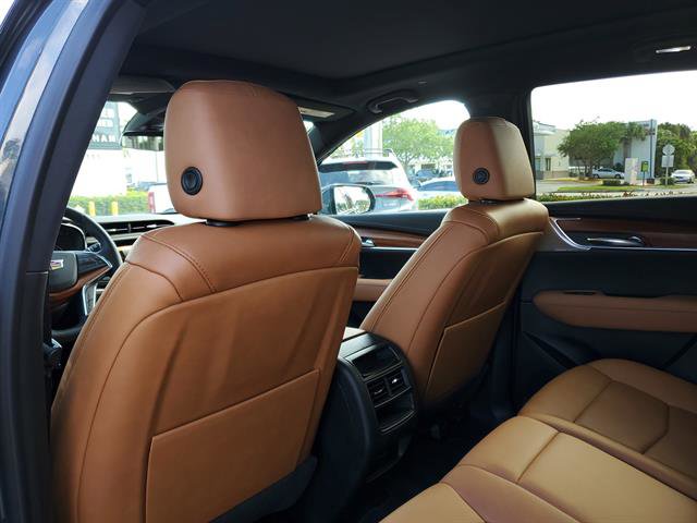 Used 2021 Cadillac XT5 Premium Luxury image 16