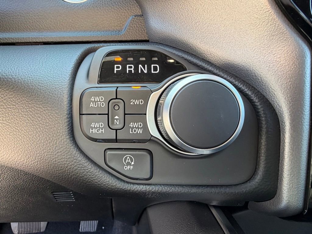 New 2026 RAM 1500 4x4 Crew Cab image 22