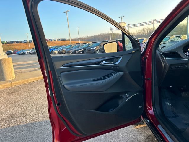 Used 2024 Buick Enclave Premium image 28