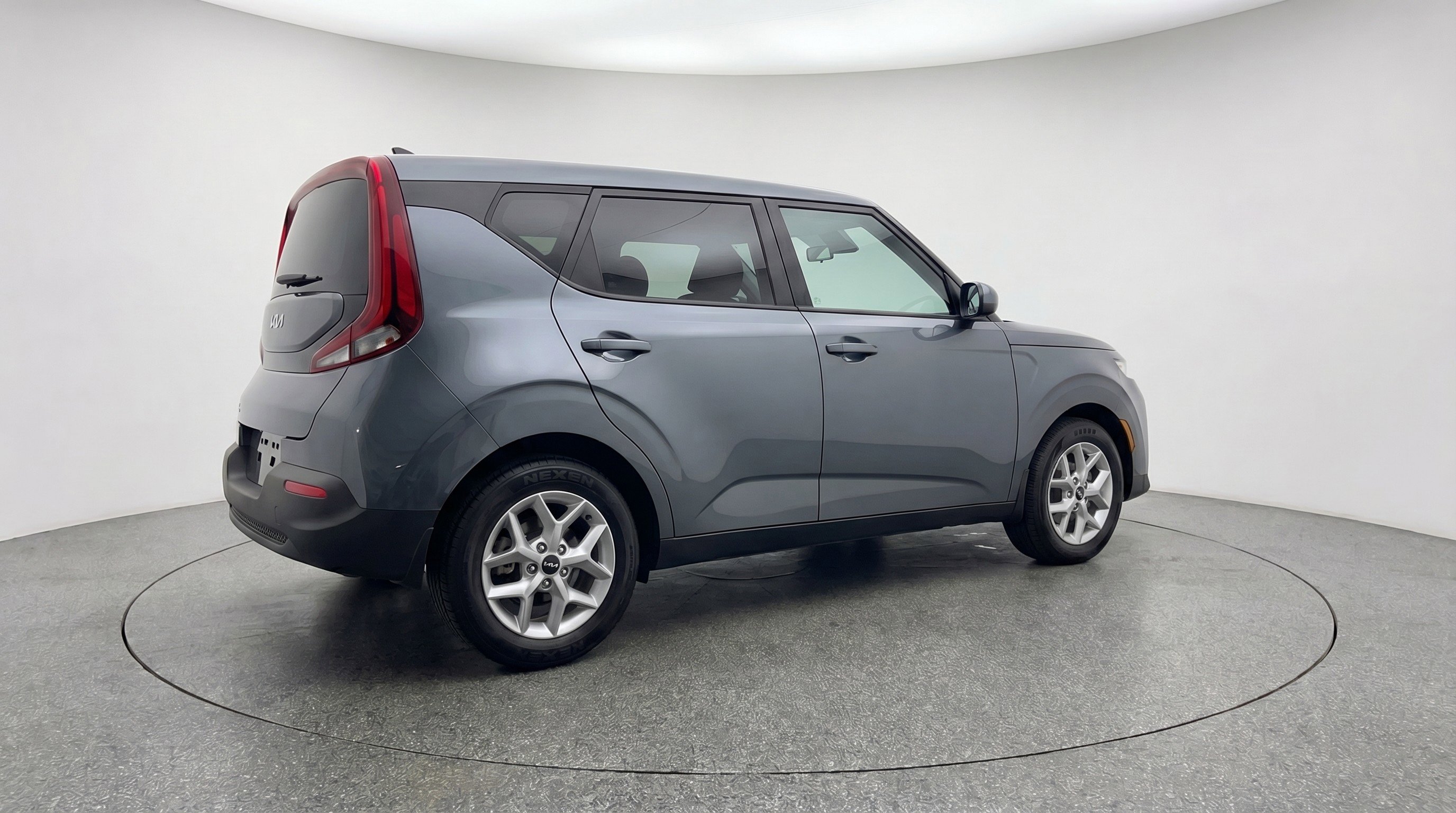 Used 2025 Kia Soul LX w/ LX Technology Package image 9