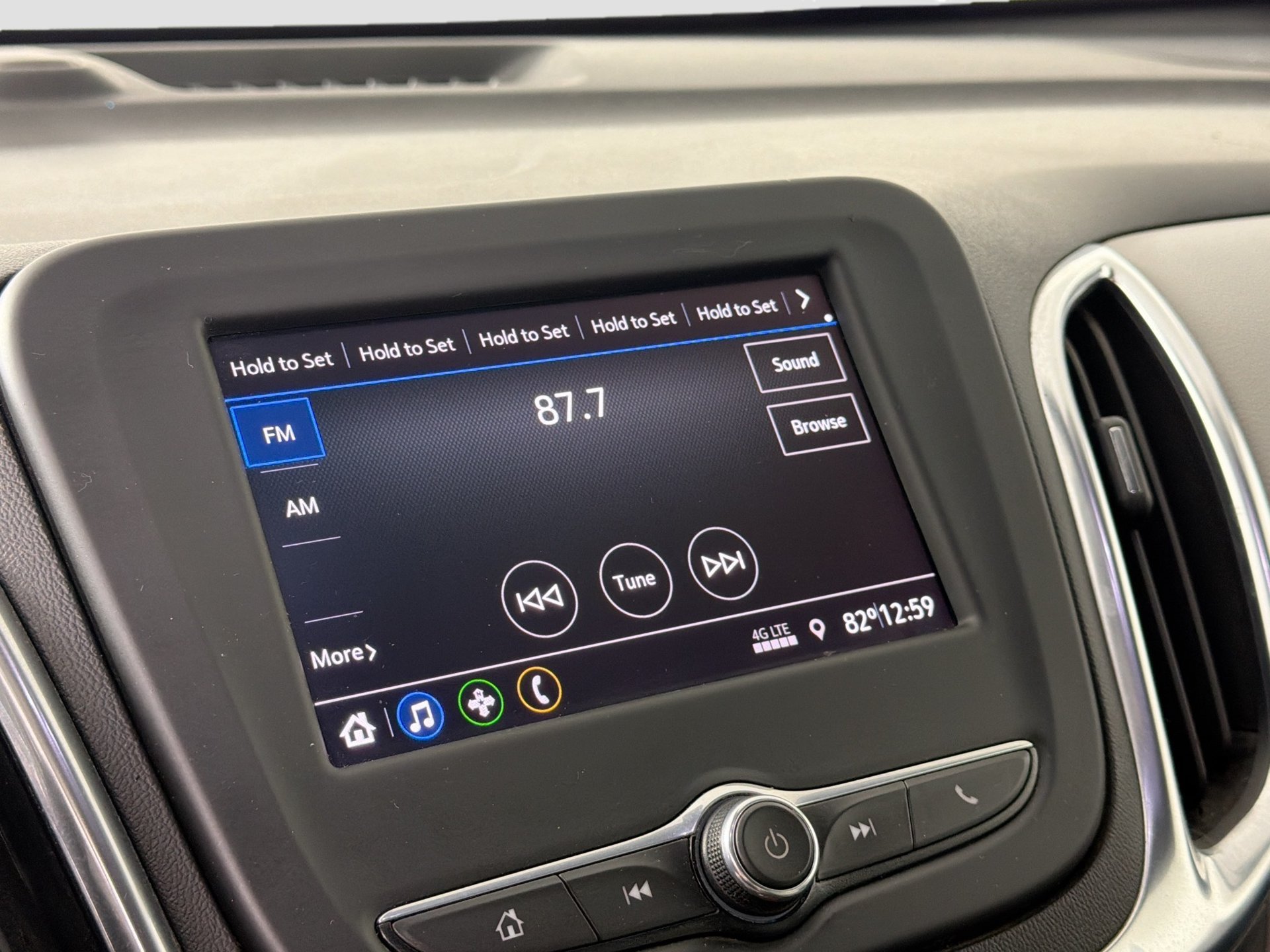 Used 2021 Chevrolet Equinox LS w/ LS Convenience Package FWD image 13