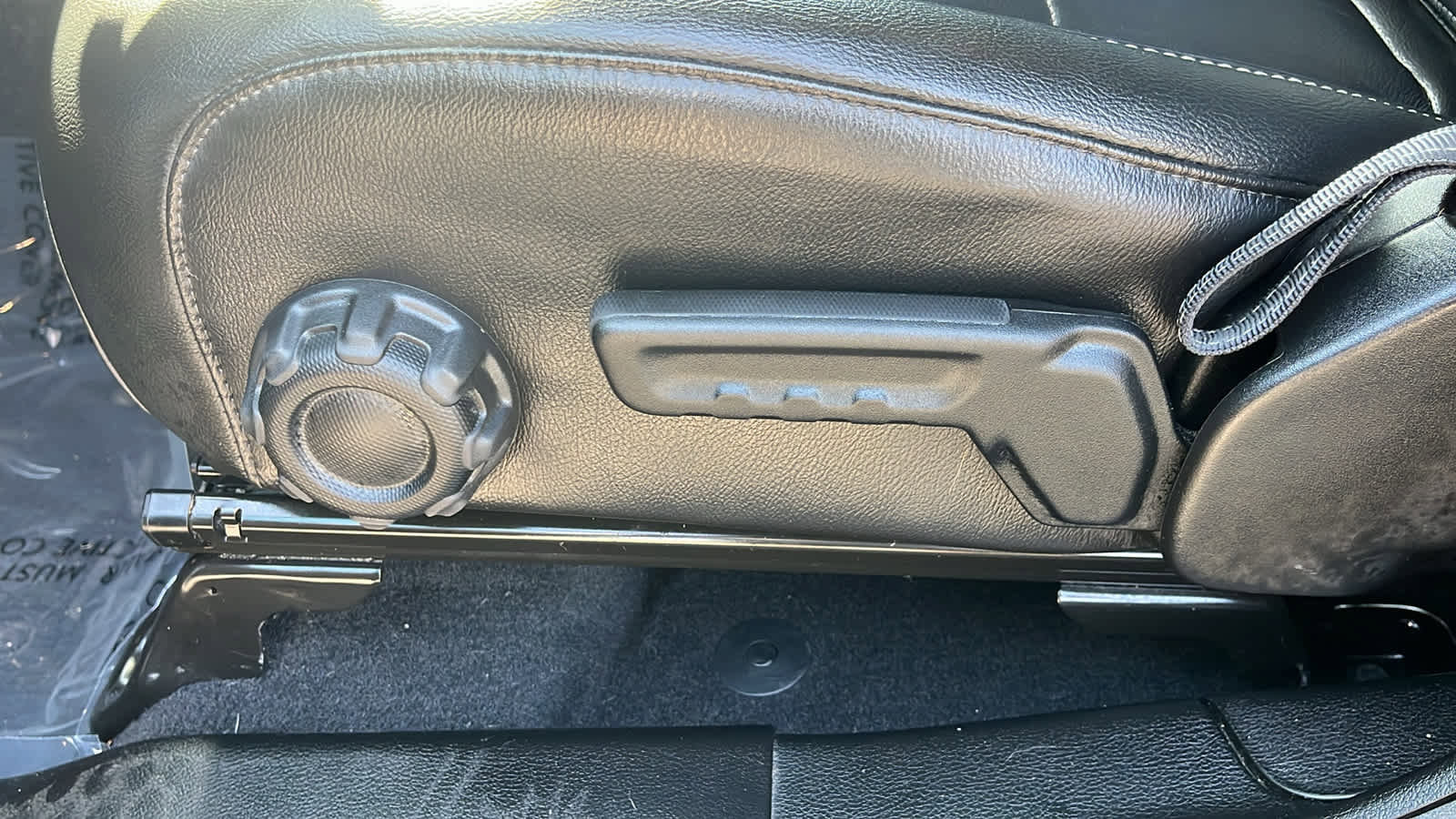 Used 2023 Jeep Wrangler Sahara w/ Cold Weather Group image 23