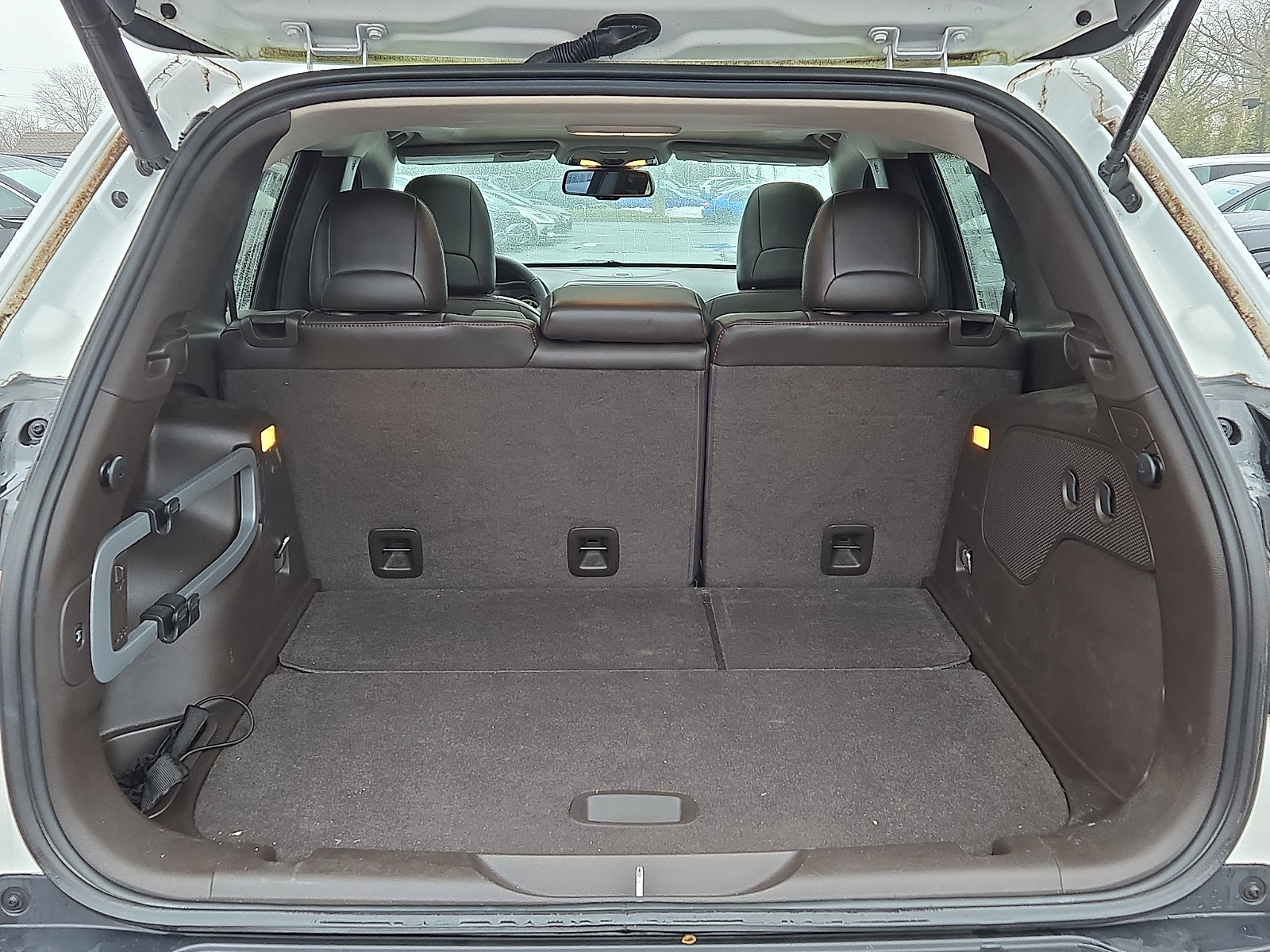 Used 2015 Jeep Cherokee Trailhawk w/ Comfort/Convenience Group image 30