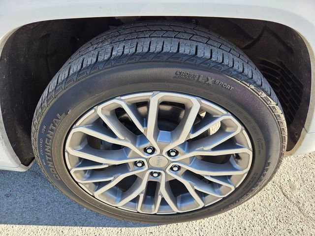 Certified 2022 Jeep Grand Cherokee Summit w/ Luxury Tech Group V image 9