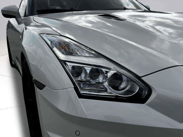 Used 2024 Nissan GT-R w/ Floor Mat Package AWD/4WD image 12