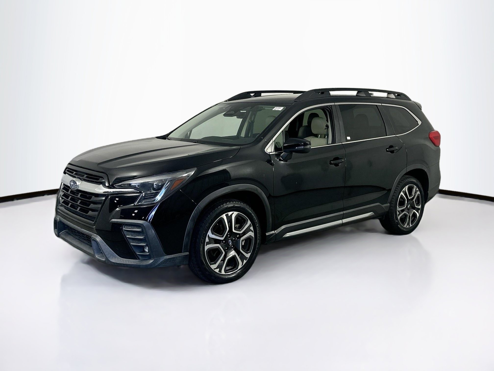 Used 2023 Subaru Ascent Limited AWD/4WD image 1