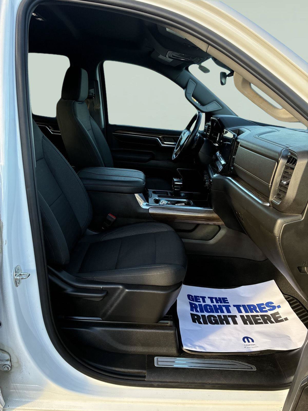 Used 2023 Chevrolet Silverado 1500 LT AWD/4WD image 13