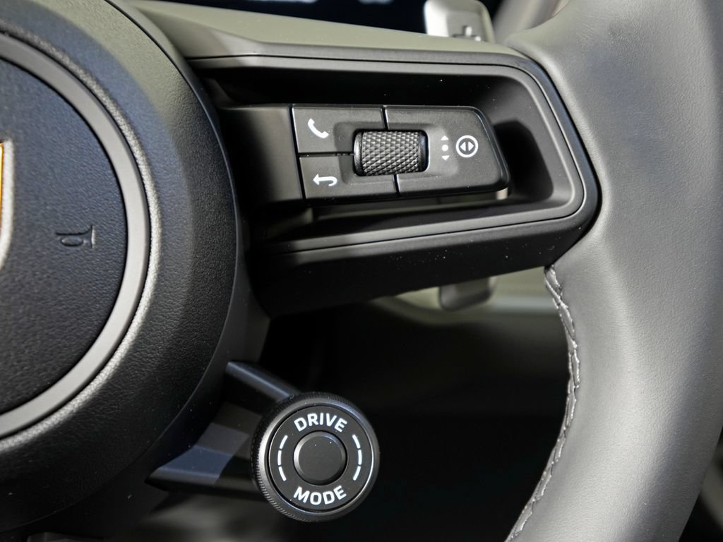 Certified 2026 Porsche Cayenne Coupe AWD/4WD image 26