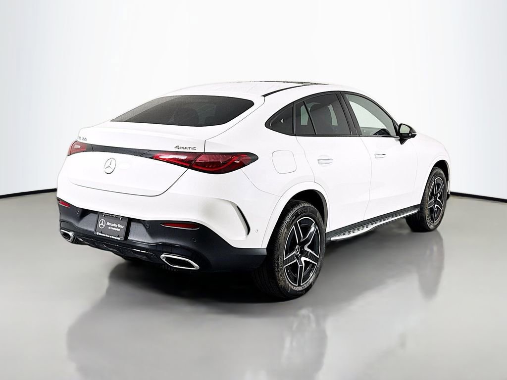 Used 2025 Mercedes-Benz GLC 300 4MATIC w/ AMG Line image 7