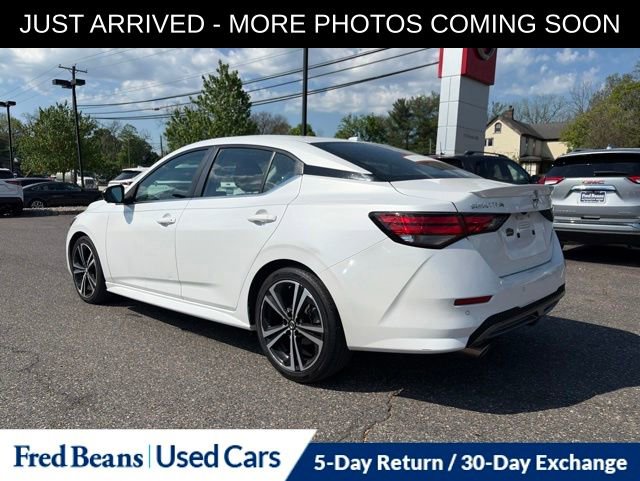 Used 2023 Nissan Sentra SR w/ SR Premium Package FWD image 5