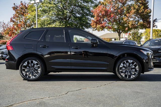 New 2026 Volvo XC60 B5 Plus w/ Protection Package Premier image 3