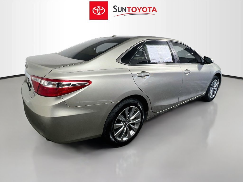 Used 2017 Toyota Camry XLE FWD image 3