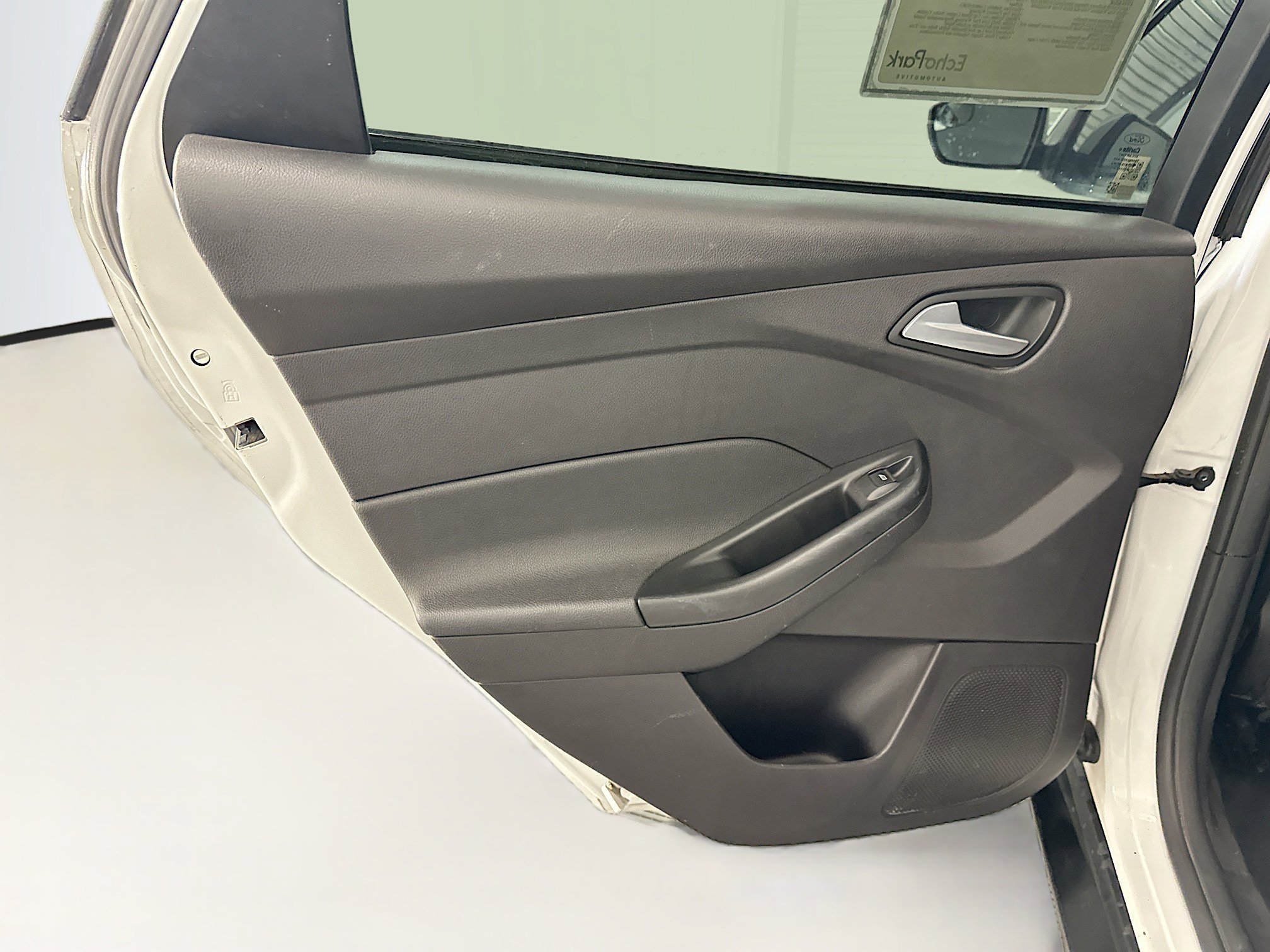 Used 2014 Ford Focus SE image 25