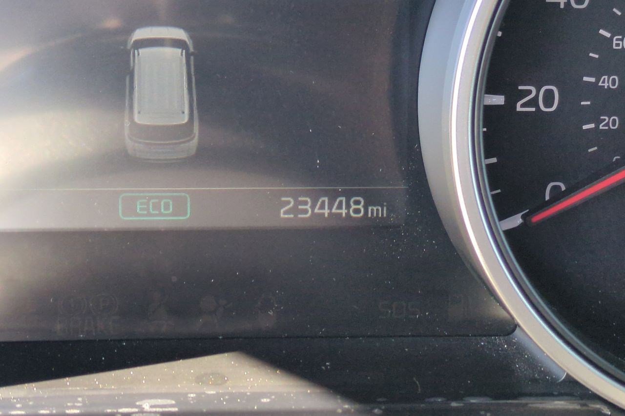 Certified 2024 Kia Carnival LX image 15