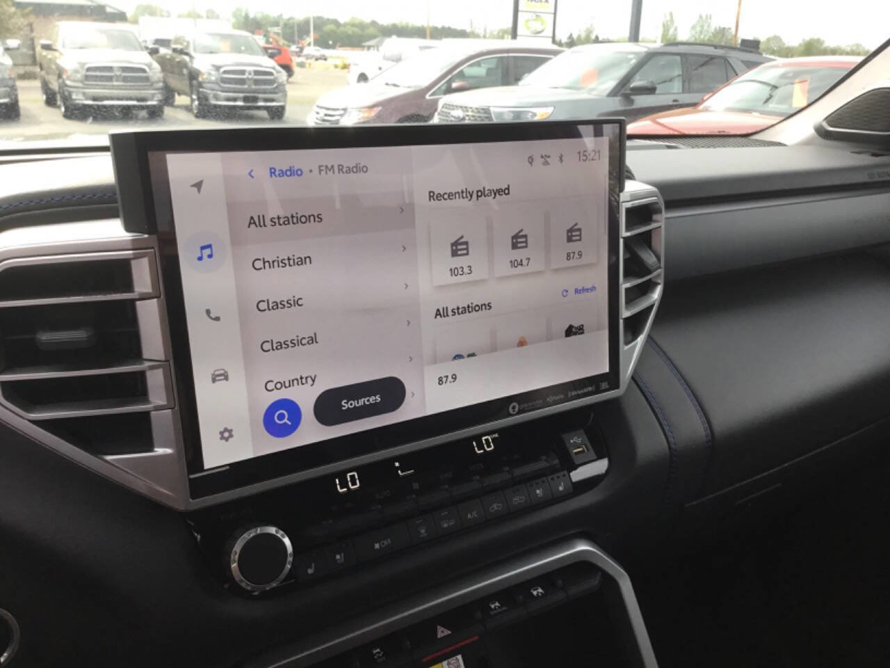 Used 2022 Toyota Tundra Platinum image 15
