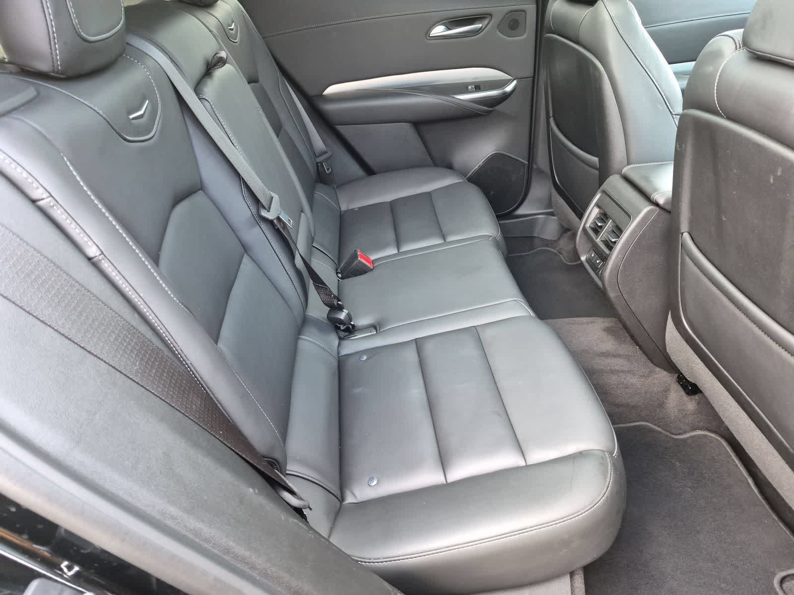 Used 2022 Cadillac XT4 Premium Luxury w/ Enhanced Visibility Package FWD image 21
