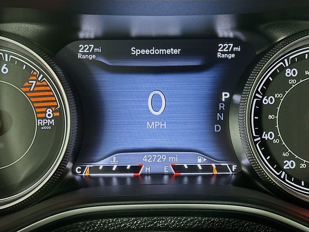 Used 2020 Jeep Cherokee Trailhawk w/ Cold Weather Group image 15