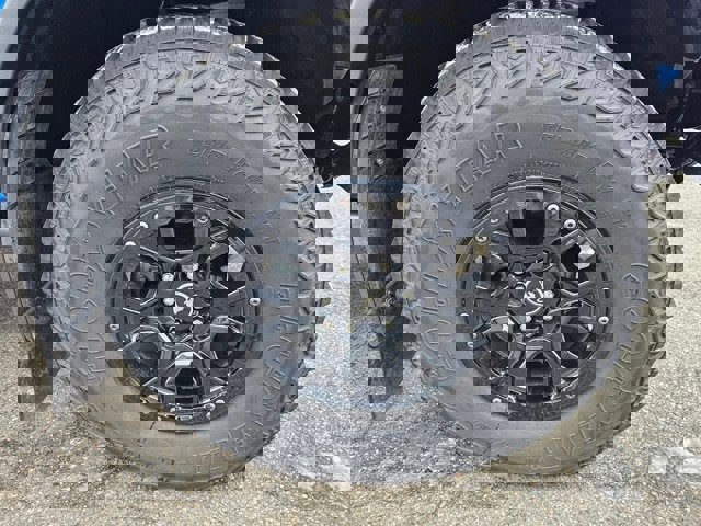 Used 2024 Ford Bronco Wildtrak image 5