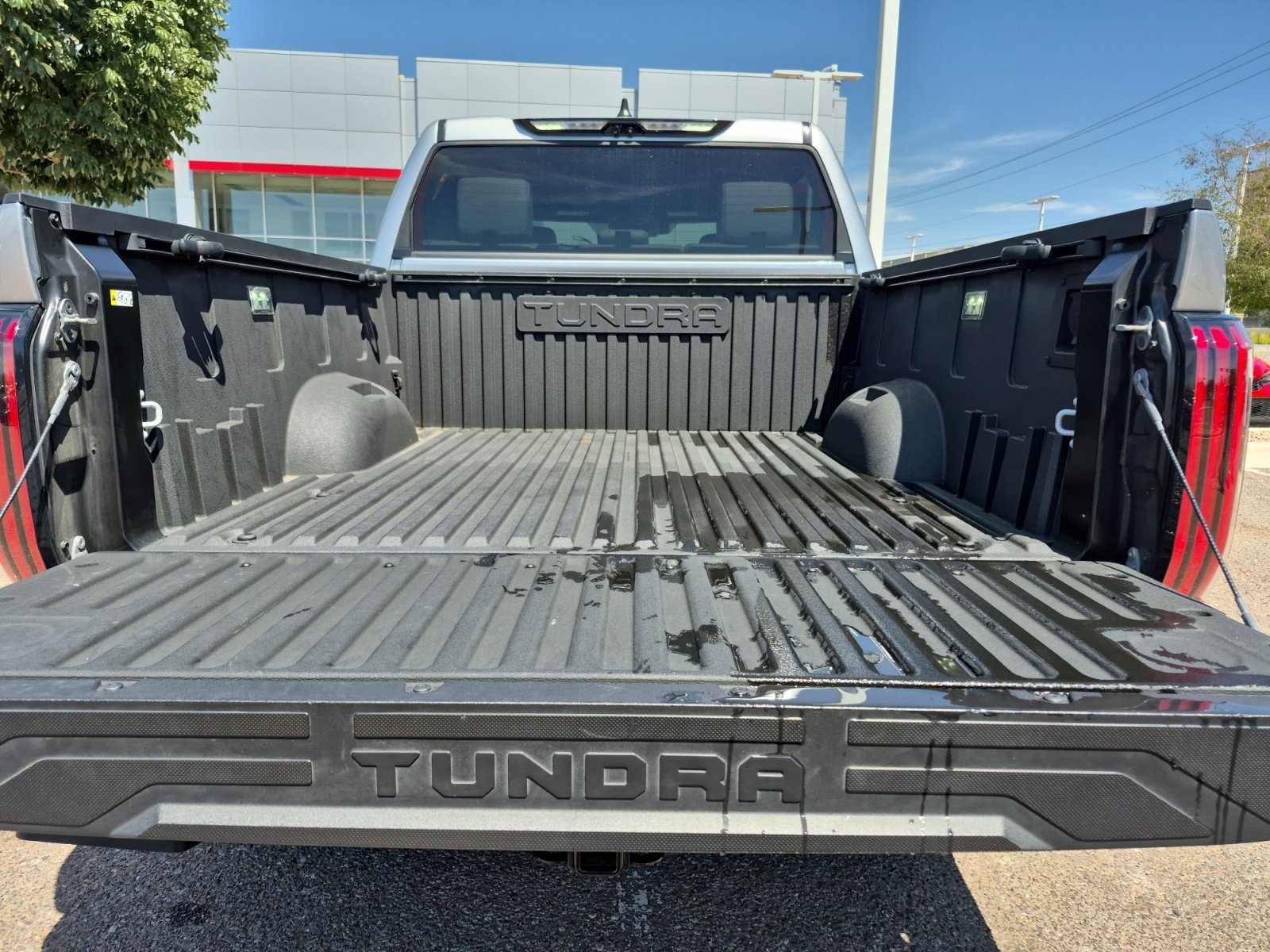 Used 2025 Toyota Tundra Limited AWD/4WD image 22