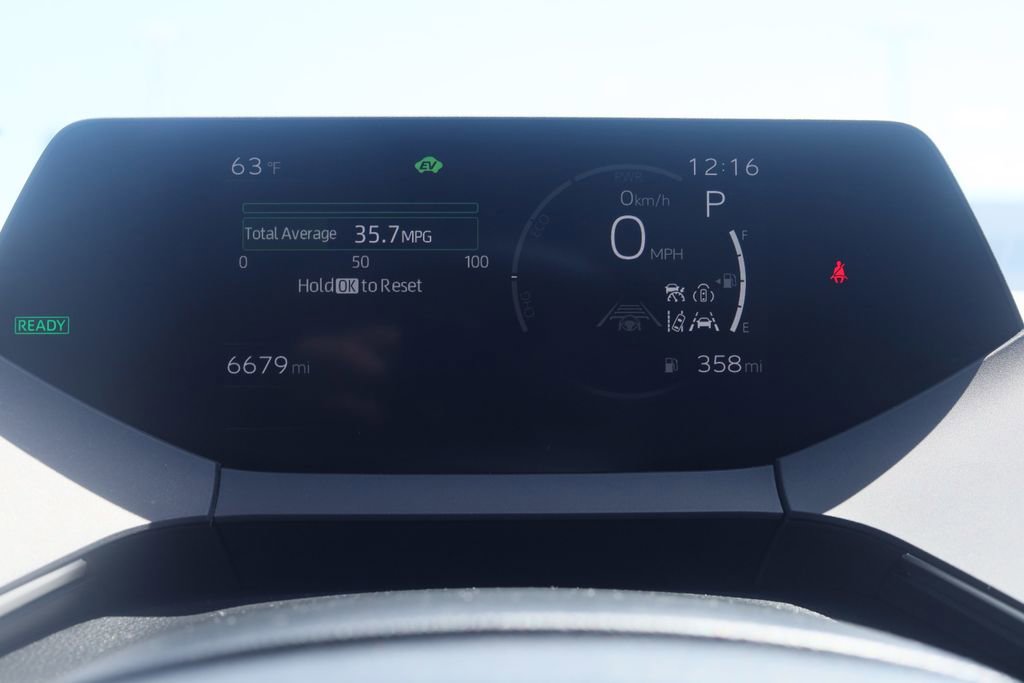 Used 2025 Toyota Prius XLE AWD/4WD image 22