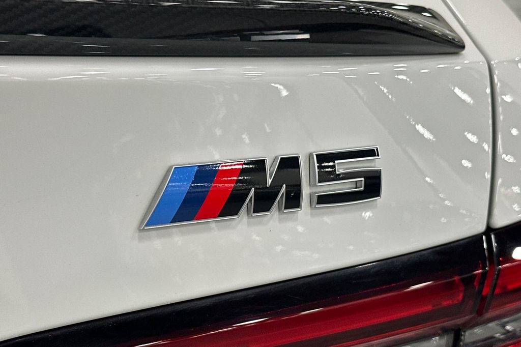 Used 2025 BMW M5 w/ Carbon Package AWD/4WD image 33