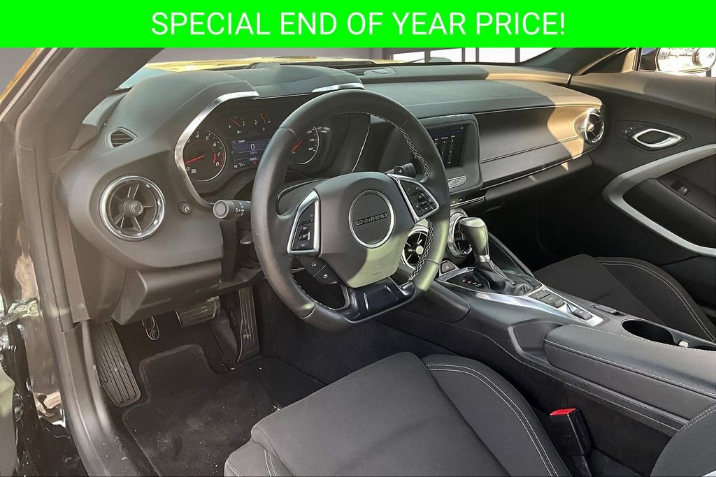 Used 2021 Chevrolet Camaro LT w/ RS Package image 15