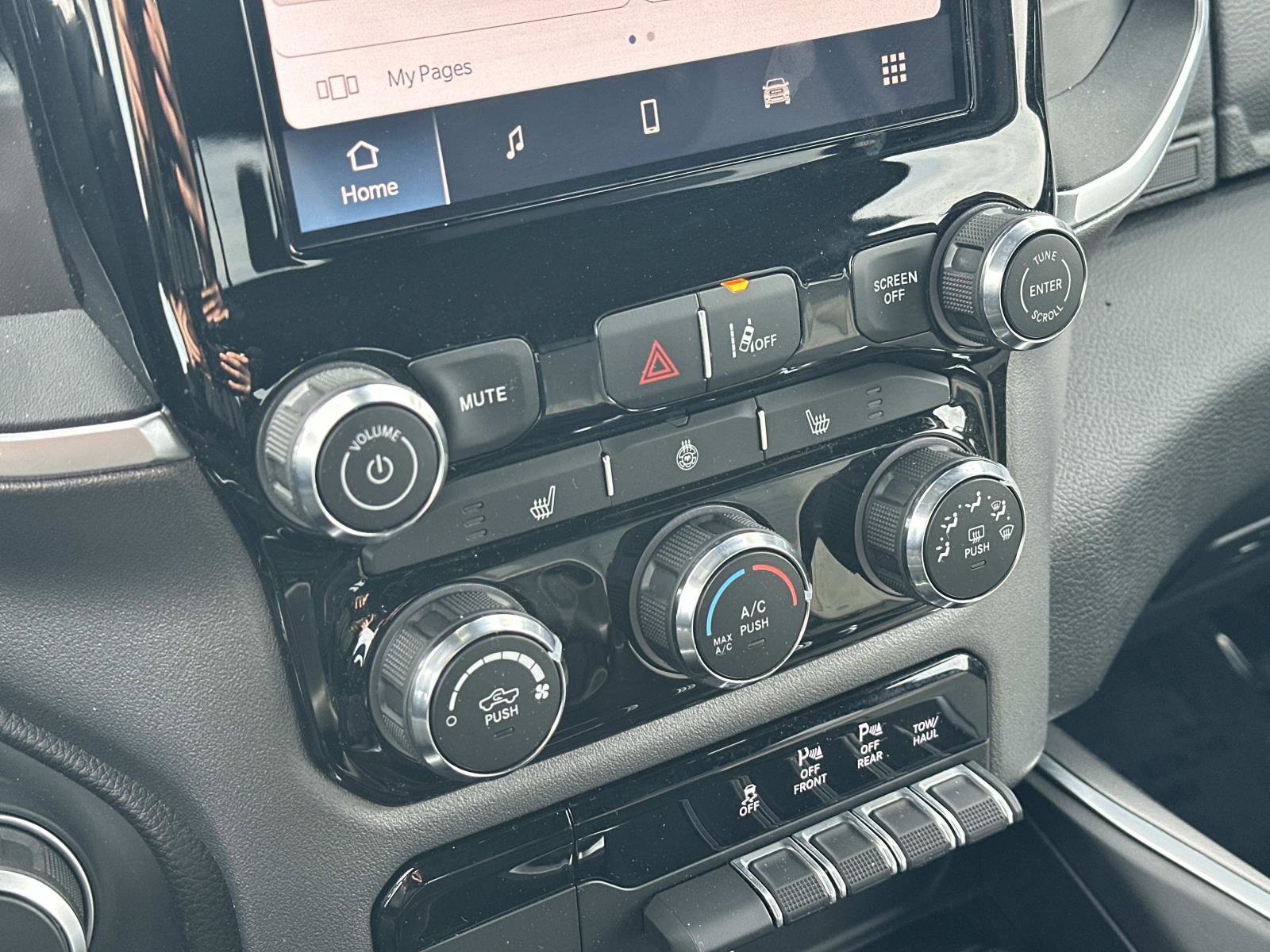 Used 2025 RAM 1500 Big Horn image 29