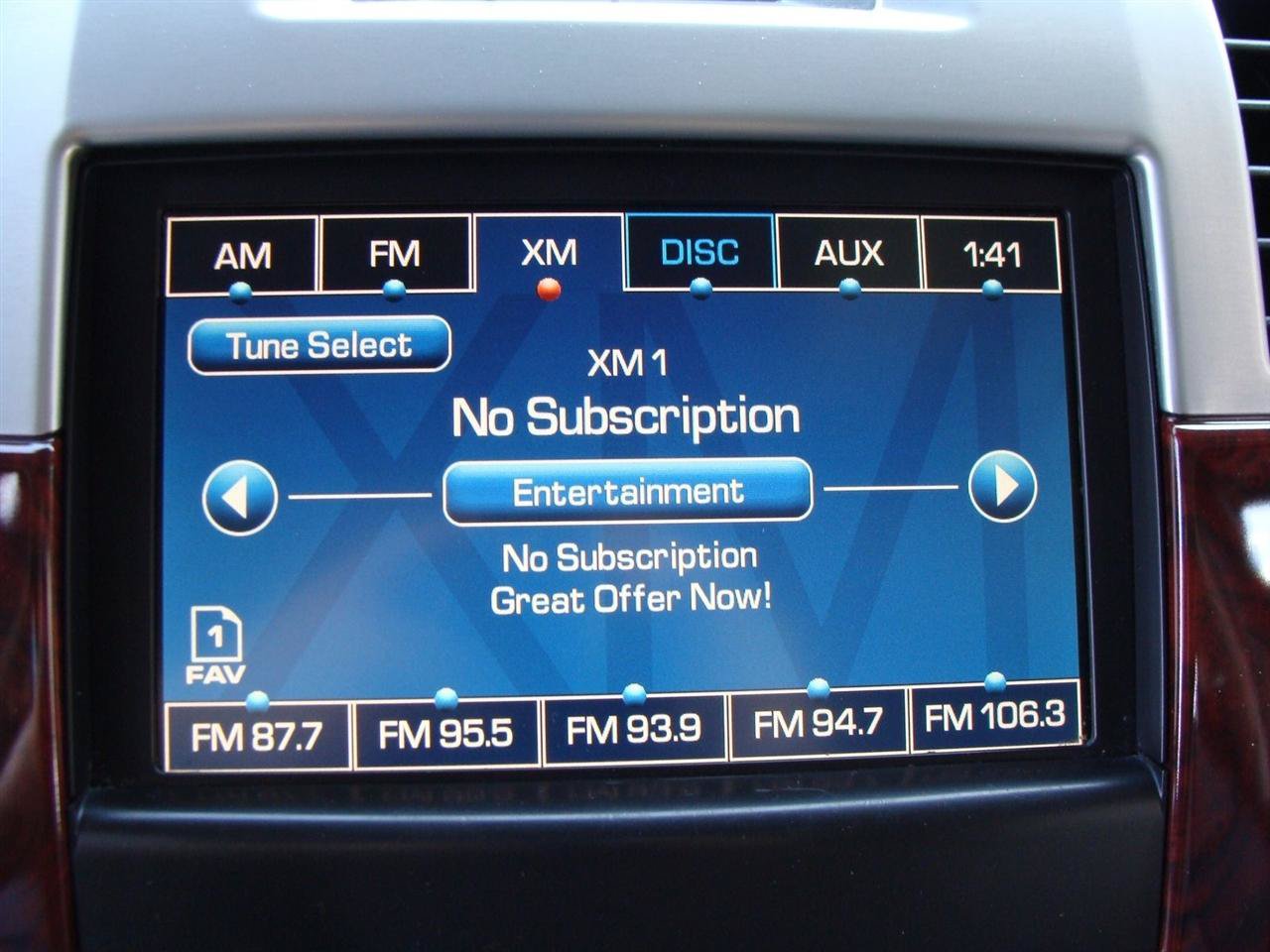 Used 2012 Cadillac Escalade ESV Luxury AWD/4WD image 19