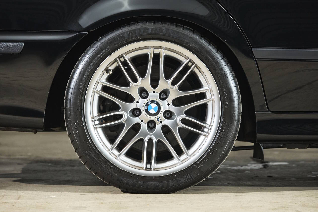 Used 2003 BMW M5 RWD image 44