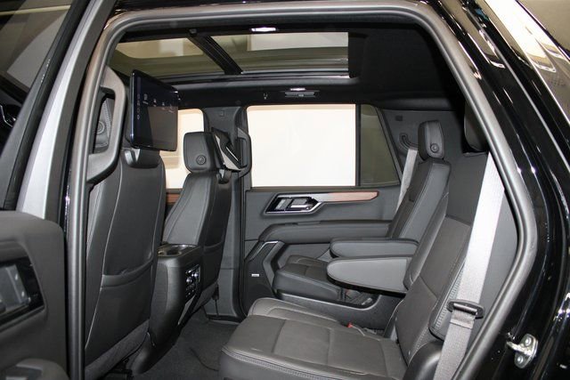 Used 2025 GMC Yukon Denali w/ Advanced Technology Package image 10