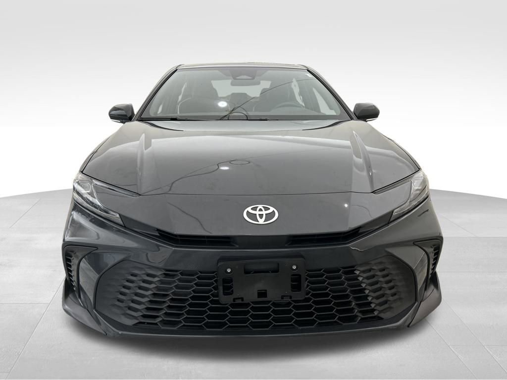 Used 2025 Toyota Camry SE image 8