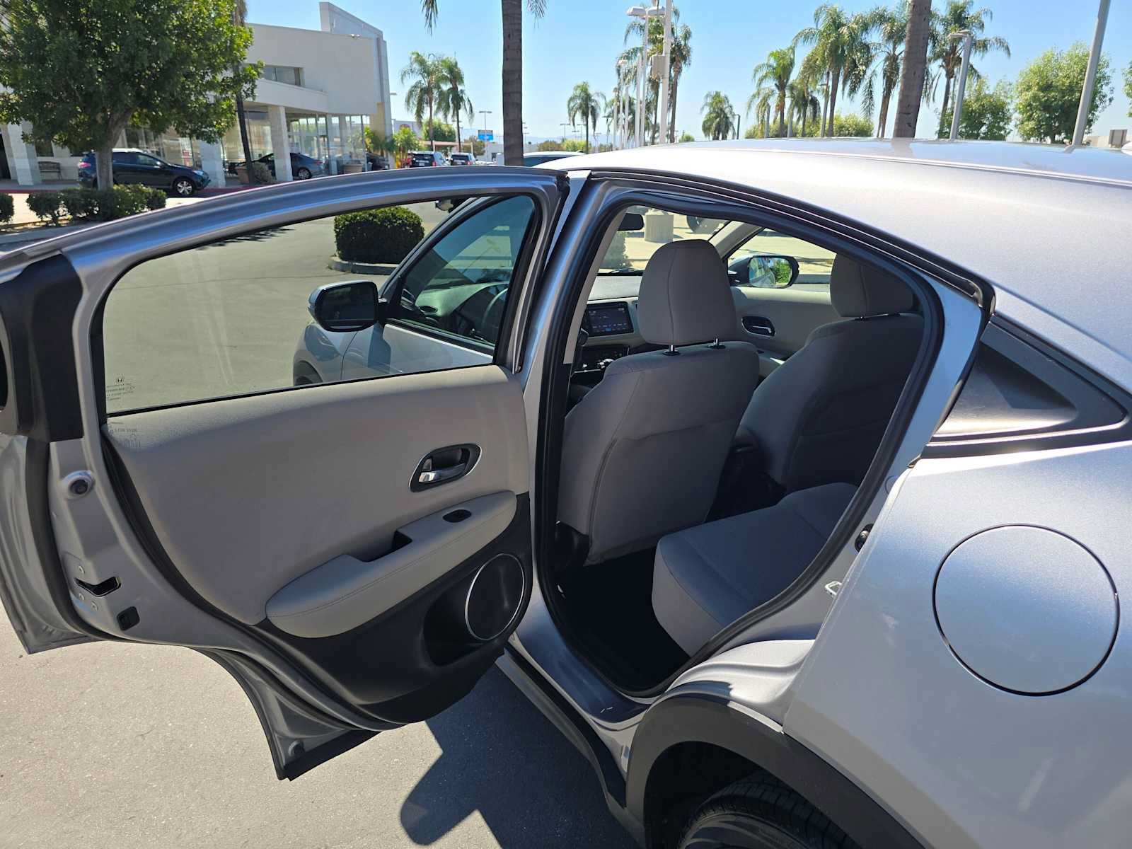 Used 2018 Honda HR-V EX image 15