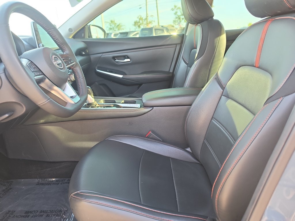 Used 2024 Nissan Sentra SR w/ SR Premium Package FWD image 15