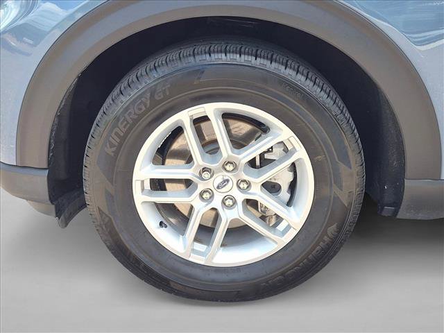 Used 2025 Ford Explorer Active w/ Active Comfort Package RWD image 21
