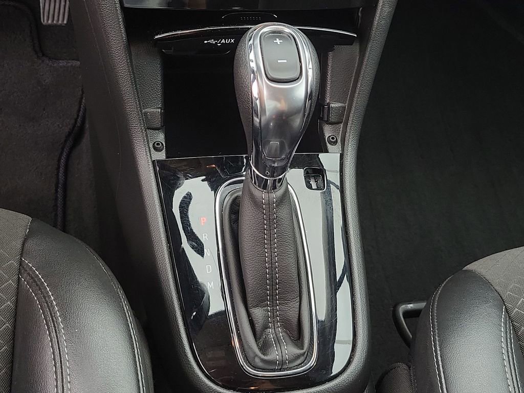 Used 2021 Buick Encore Preferred image 15