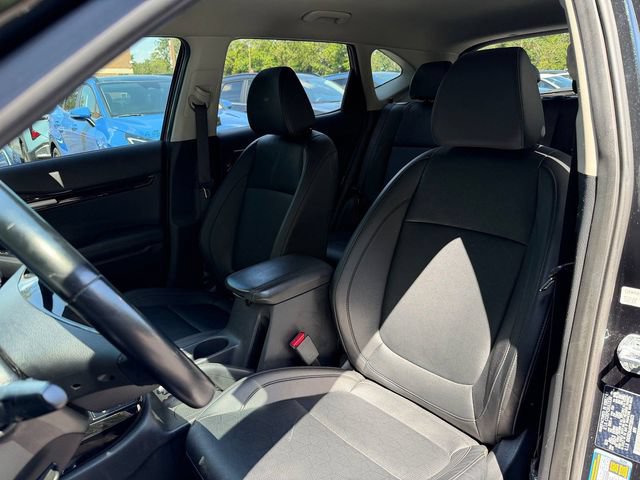 Certified 2024 Kia Seltos EX FWD image 2