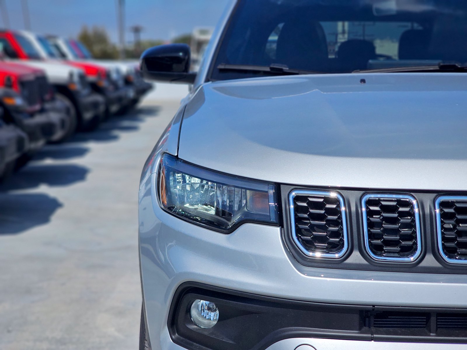 New 2026 Jeep Compass Latitude AWD/4WD image 3
