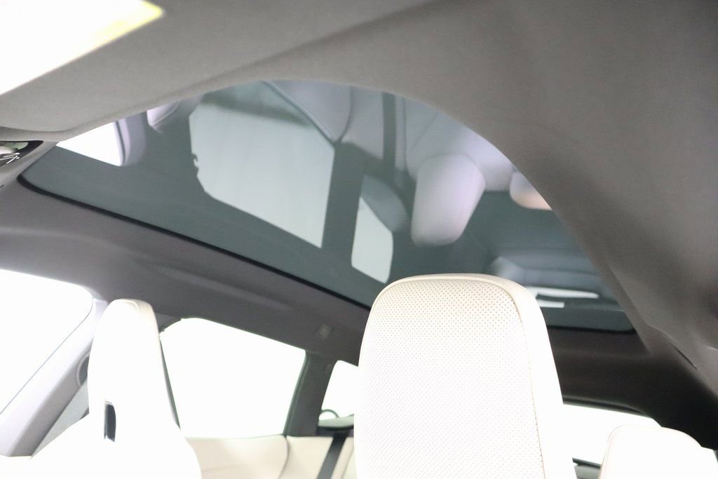 New 2025 BMW iX xDrive50 w/ Premium Package image 15