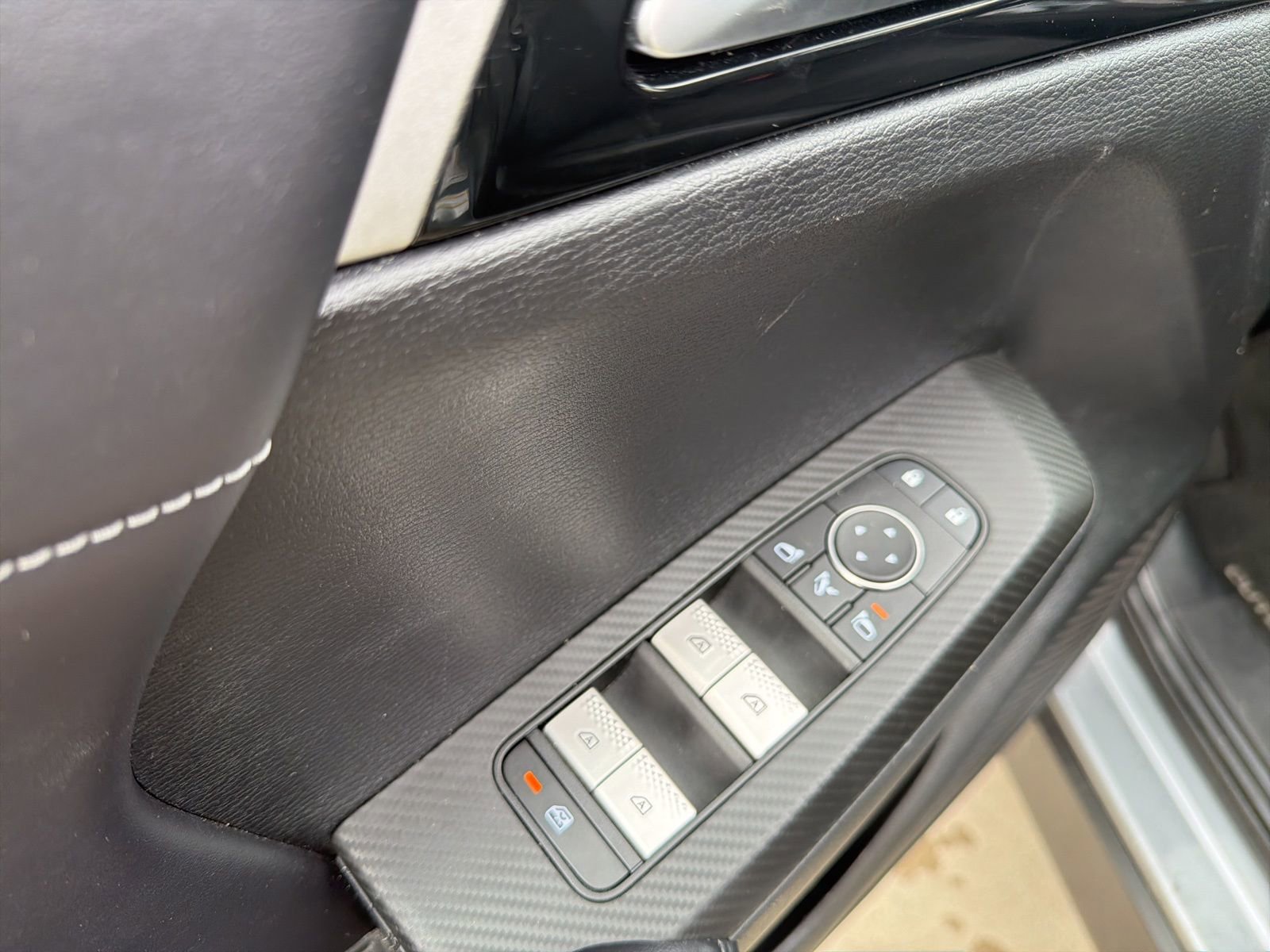 Used 2024 Mitsubishi Outlander SE AWD/4WD image 12